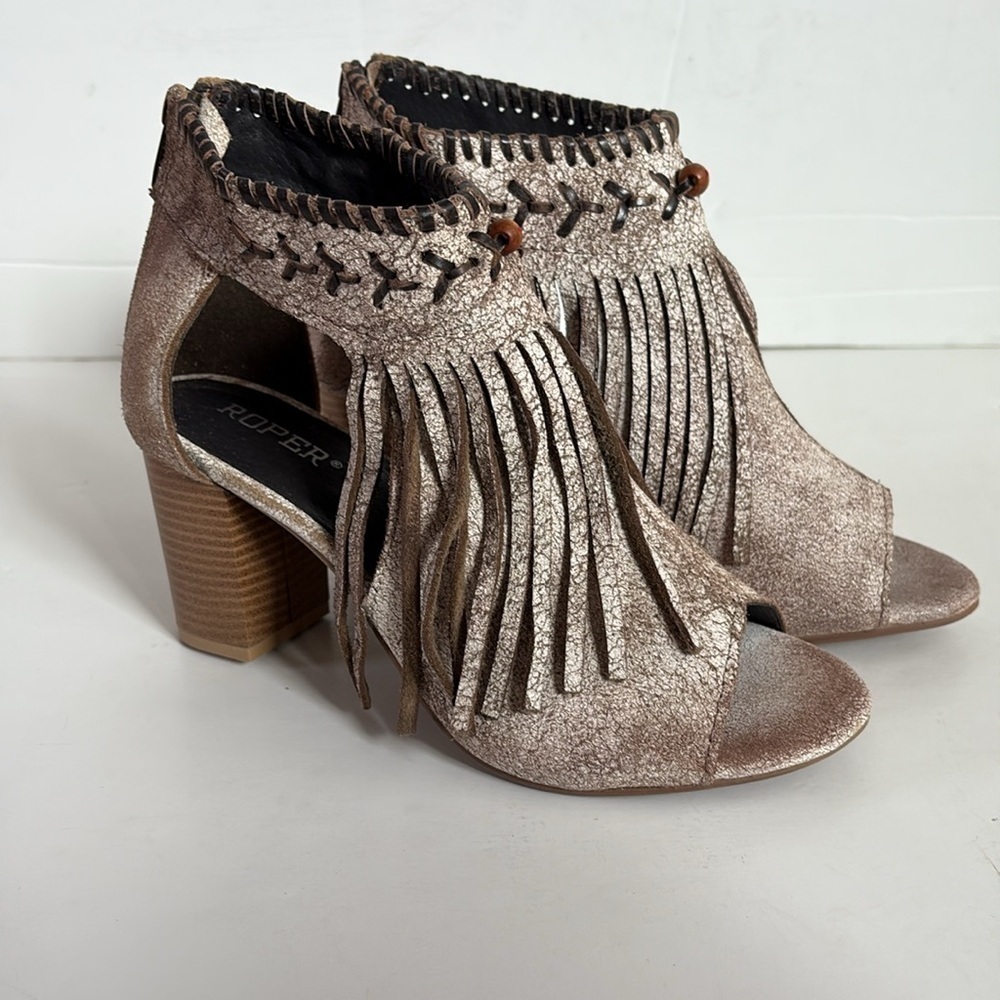 Roper vintage style suede beige w fringe fashion open toe sandal stacked heel - Picture 2 of 16